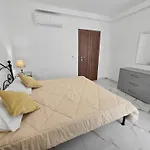 Modern 2br With Terrace Enjoying Views 3 St. Paul's Bay