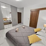 Modern 2br With Terrace Enjoying Views 3 St. Paul's Bay