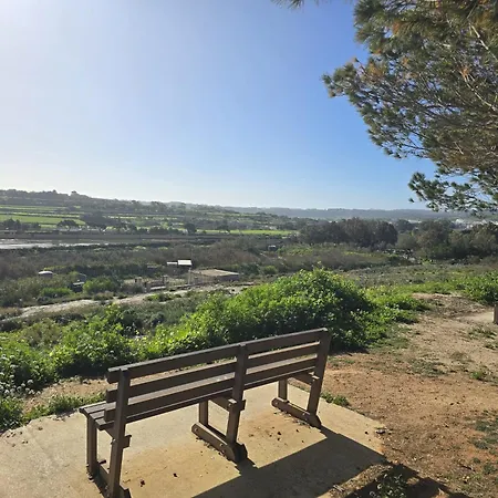 Modern 2br With Terrace Enjoying Views 3 - *
