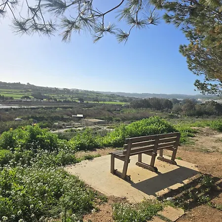 דירה Modern 2br With Terrace Enjoying Views 3 - *