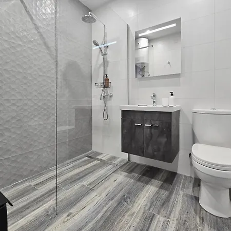 דירה Modern 2br With Terrace Enjoying Views 3 - סיינט פול ביי