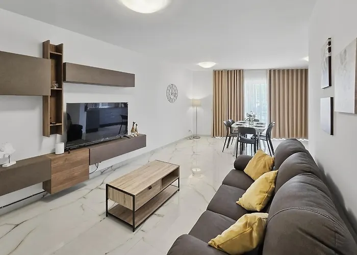 Modern 2br With Terrace Enjoying Views 3 아파트 세인트폴스베이