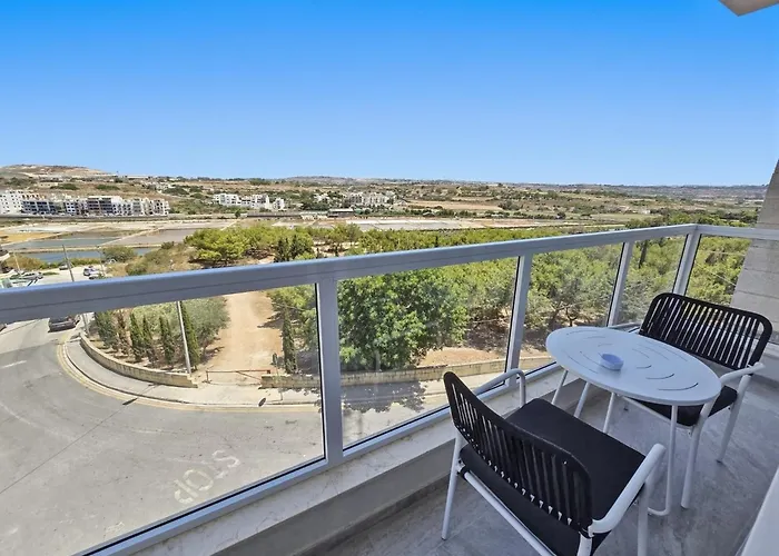 Modern 2br With Terrace Enjoying Views 3 아파트 세인트폴스베이